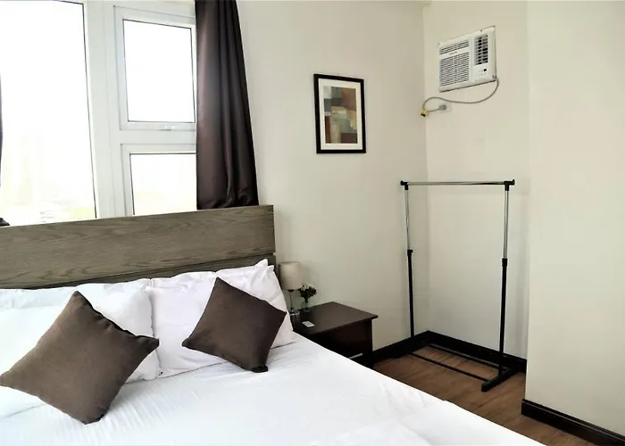 Bds Bay Area Suites 1 Bed /r2 5* Manila